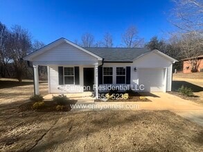 Building Photo - 4274 Winnabow Rd