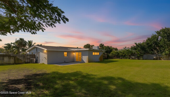 Building Photo - 460 Carissa Dr