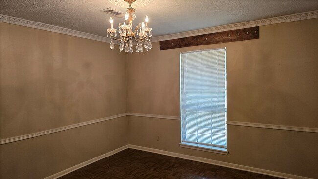Building Photo - 6207 Jadecrest Dr