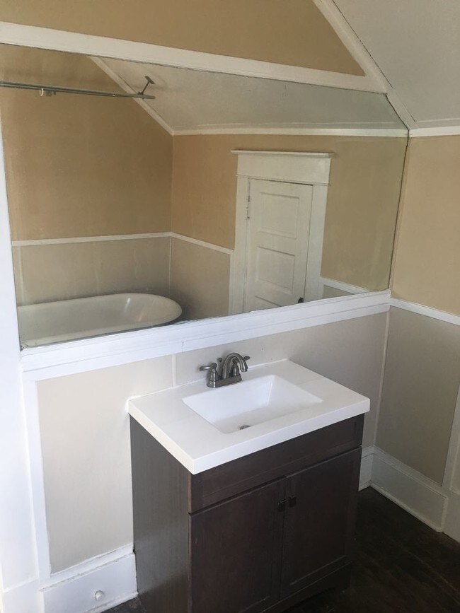 Building Photo - 612 A Guilford Avenue