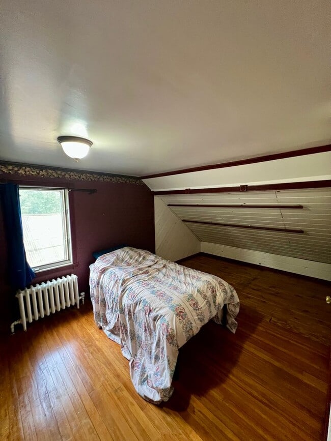 Building Photo - Downtown Home in Fairbanks!!