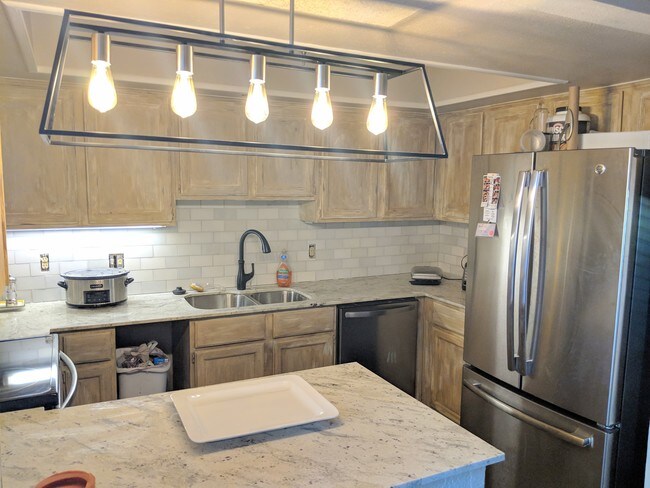 Building Photo - 600 NW 4th St