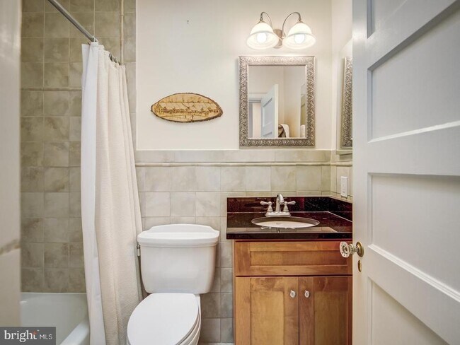 Building Photo - 3629 Ordway St NW