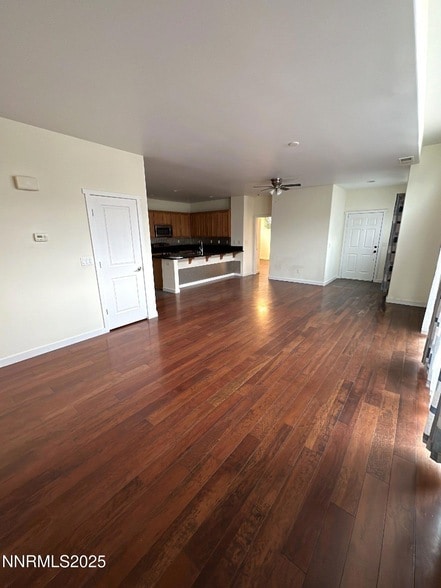 Building Photo - 1279 Par Three Dr