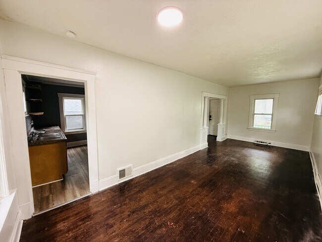 Building Photo - 4123 Stickney Ave