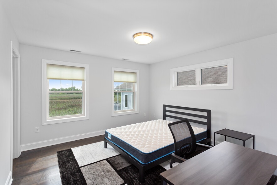 Building Photo - 928 Reef Rd