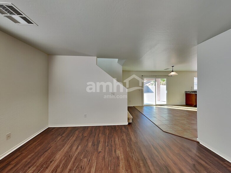 Building Photo - 21967 W Sonora St