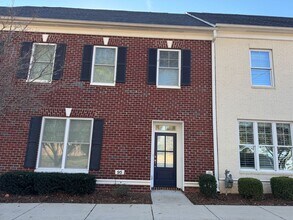 Building Photo - Available to Show