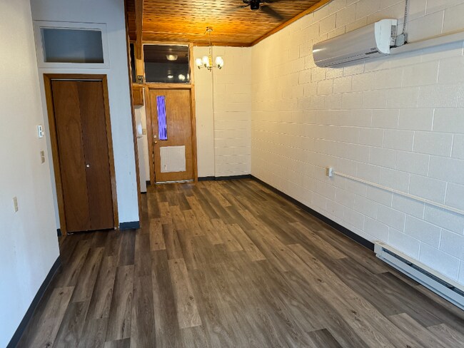 Building Photo - 224 Halsey St