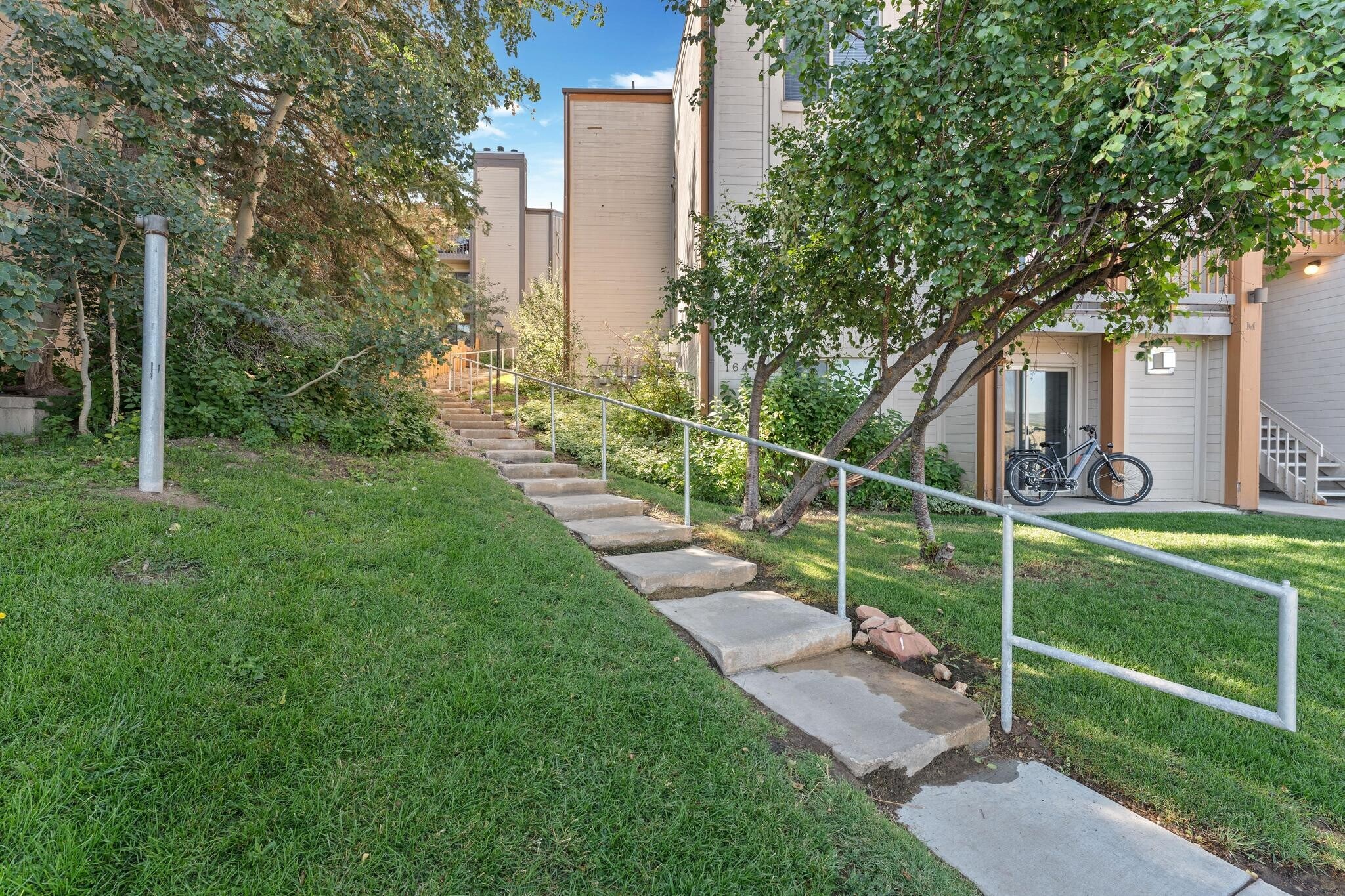 Building Photo - 1650 Upper Ironhorse Loop