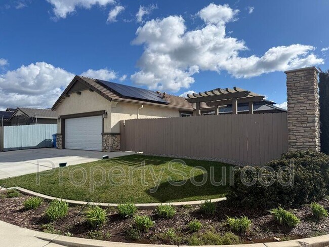 Building Photo - 1697 W Woodward Ave