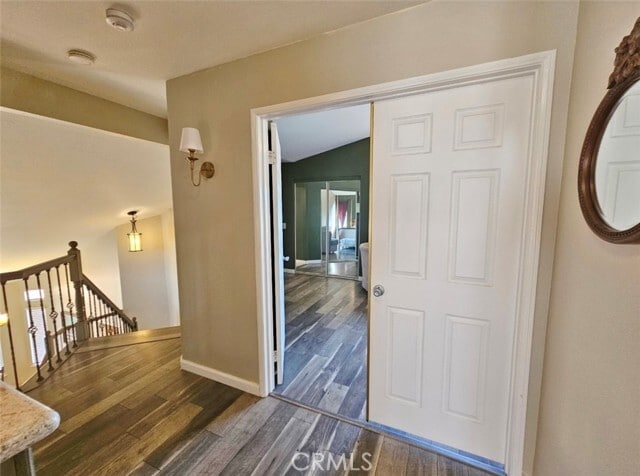 Building Photo - 39620 Glenwood Ct