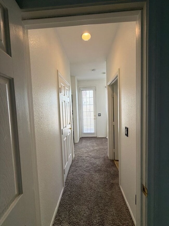 Building Photo - One story house in Summerlin with 3 bedrooms