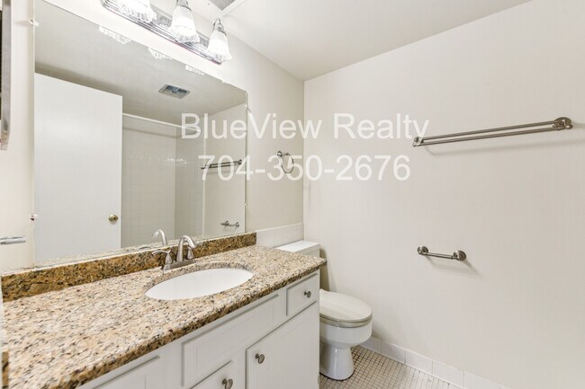 Building Photo - 4735 Hedgemore Dr