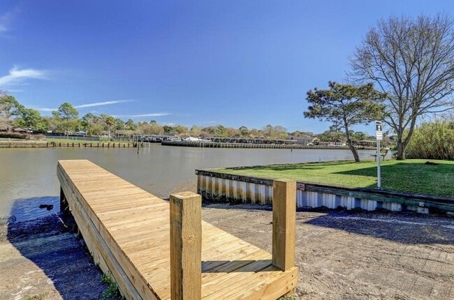 Building Photo - 18519 Egret Bay Blvd