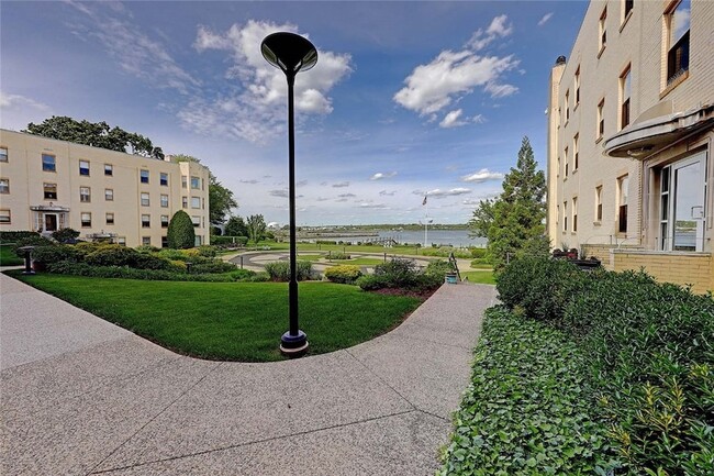 Building Photo - 1180 Narragansett Blvd