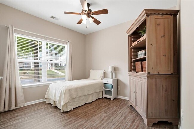 Building Photo - 318 Argyle Ct