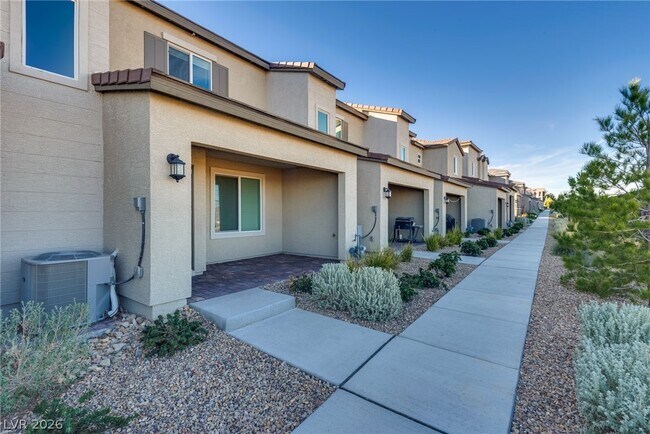 Building Photo - 6176 Rathbone St