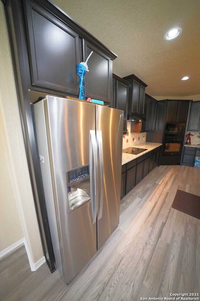 Building Photo - 1323 Kingbird Ct