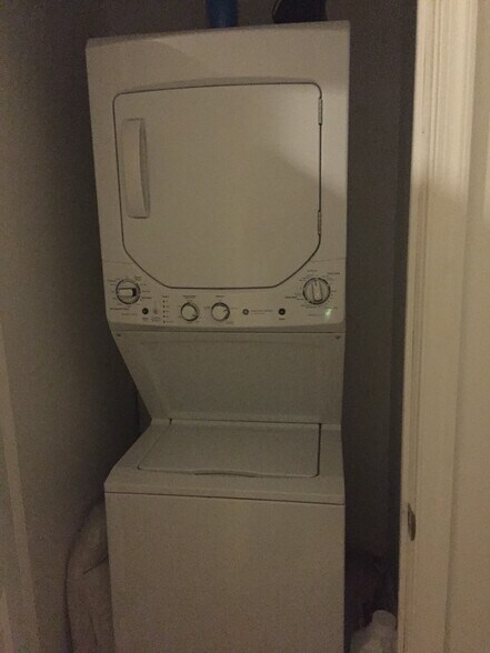 Primary Photo - 1835 N 19th St