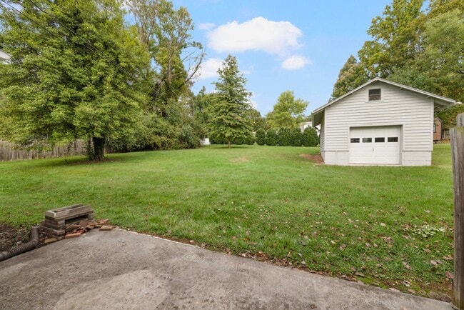 Building Photo - 314 Crossway Rd