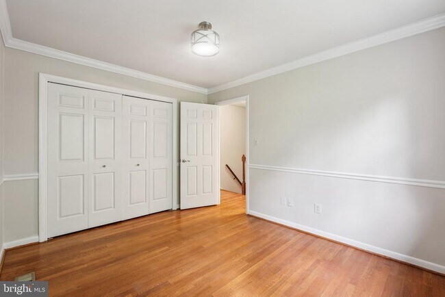 Building Photo - 1208 N Quantico St