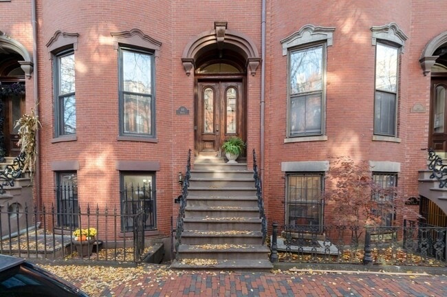 Building Photo - 46 Dwight St