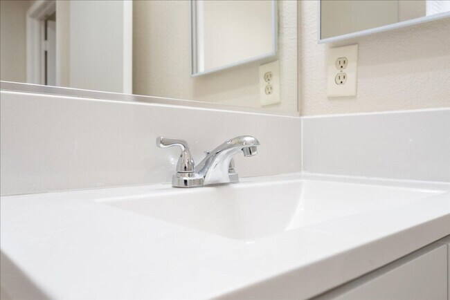 Building Photo - 4541 Country Run Way