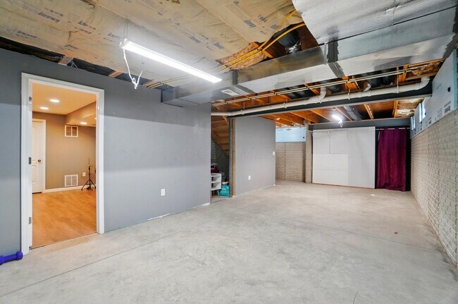 Building Photo - 218 Christian St