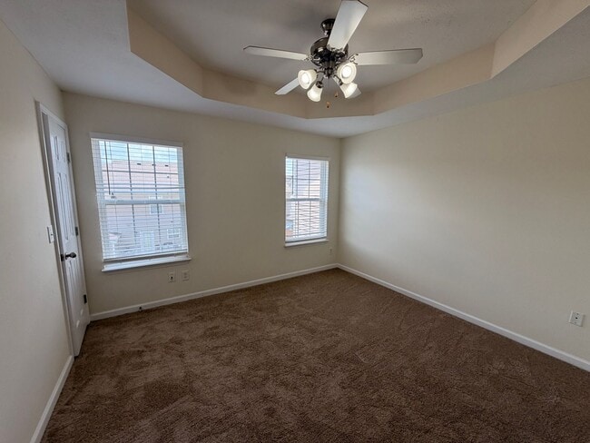 Building Photo - 6021 Cullen Dr