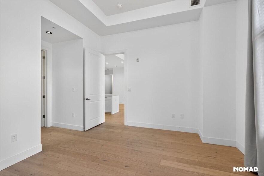 Building Photo - 3301 Arapahoe Ave