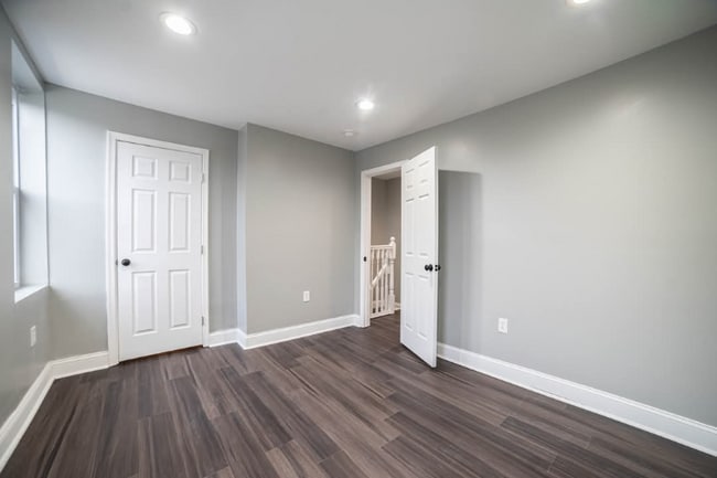 Building Photo - 3218 Elmley Ave