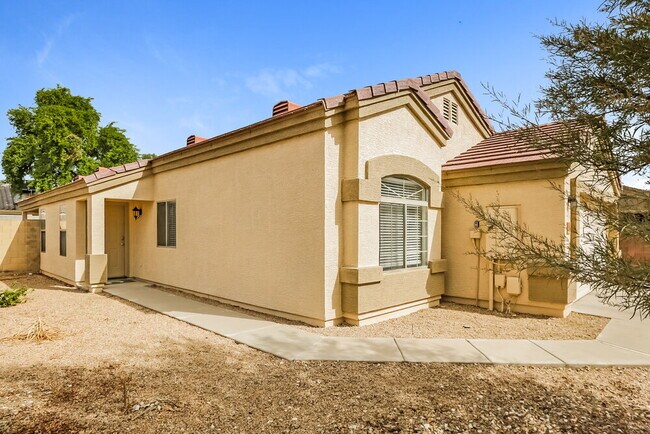 Building Photo - 12814 W Crocus Dr