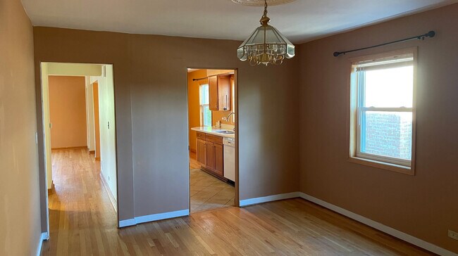 Building Photo - 840 Dunlop Ave