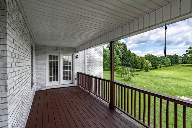 Building Photo - 2718 Buckner Ln