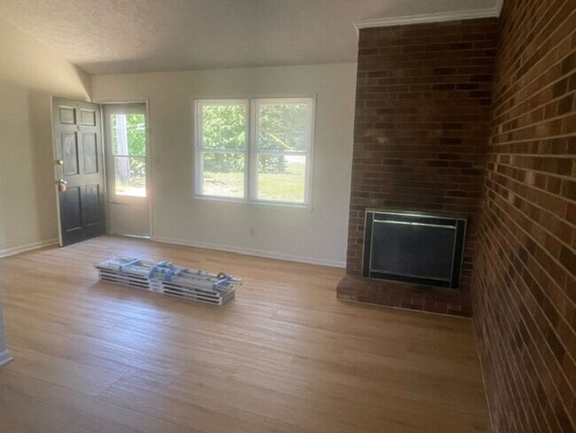 Building Photo - Quail Ridge Apartments 2