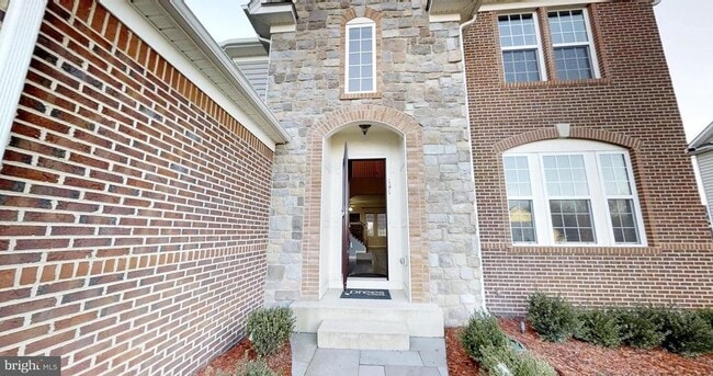 Building Photo - 141 Coachman Cir