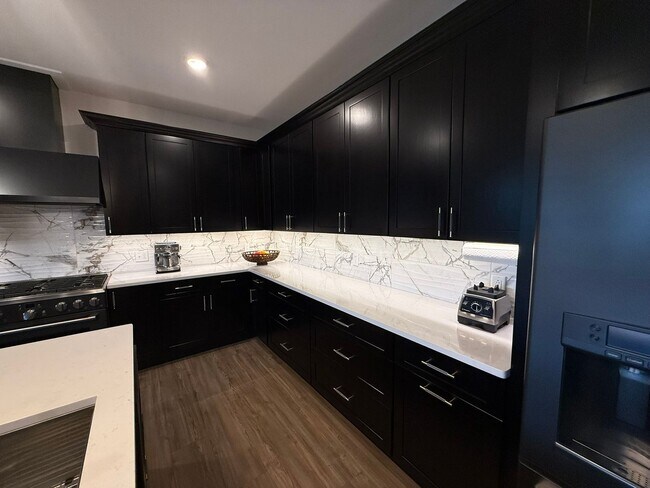 Building Photo - 100 Quartz Knl