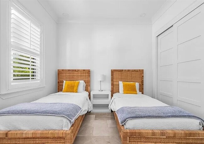 Building Photo - 11091 Bitternut Hickory Ln