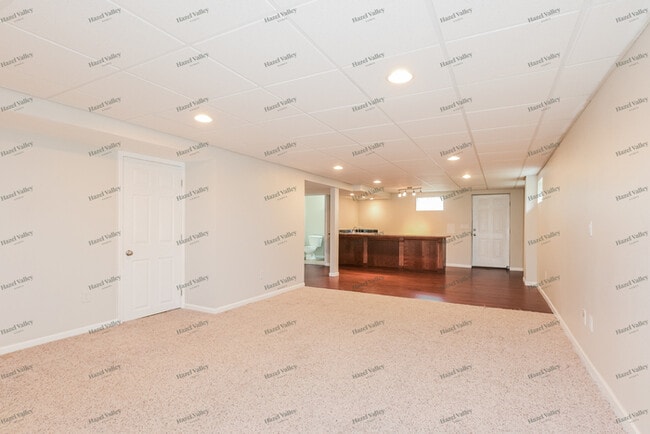 Building Photo - 106 Silica Dr