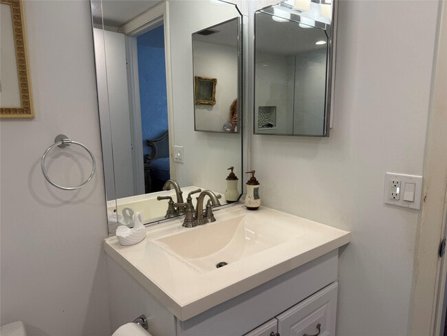 Building Photo - 101 Briny Ave