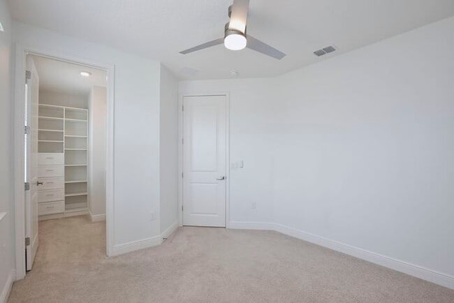 Building Photo - Charming 3/2.5 Courtyard Home with Loft & ...