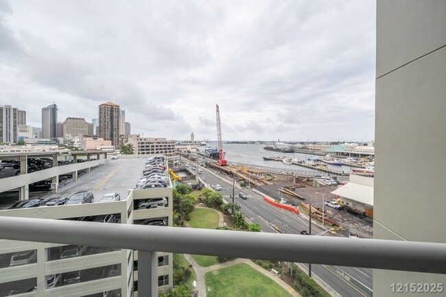 Building Photo - 215 N King St