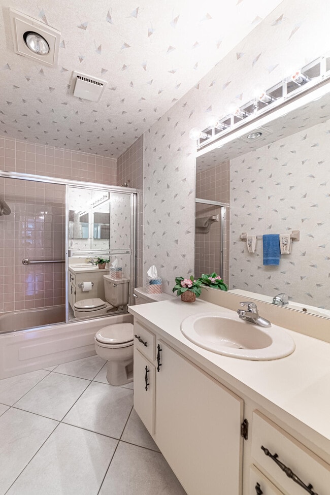 Building Photo - 797 NW 32nd Ave