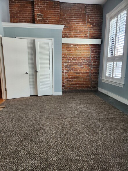 Building Photo - 1744 Blake St