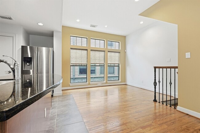 Building Photo - 1719 Welch St