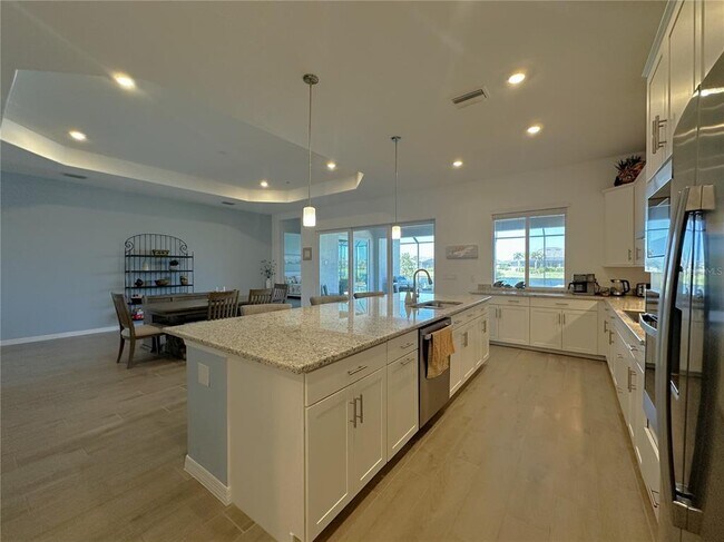 Building Photo - 15172 River Birch Ct