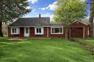 Building Photo - 24 Lindner Pl