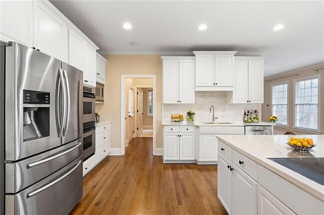 Building Photo - 870 Longstone Landing