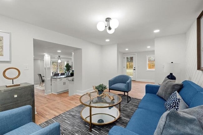 Building Photo - 1552 N Ellington St SE